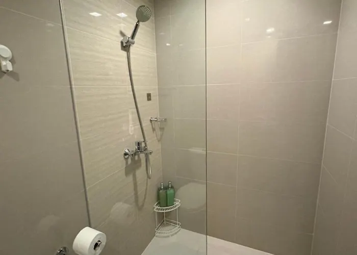 Cozy 1 Bedroom In Uptown Park Bgc Manila