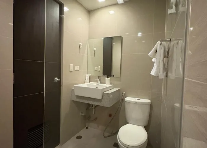 Cozy 1 Bedroom In Uptown Park Bgc *